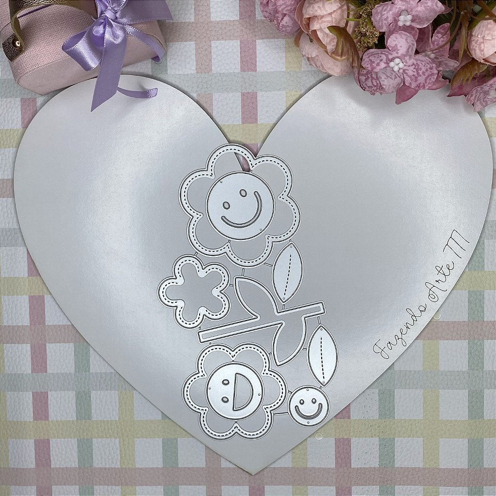 Faquinha de corte e Relevo Matriz de corte e relevo Flor Smile