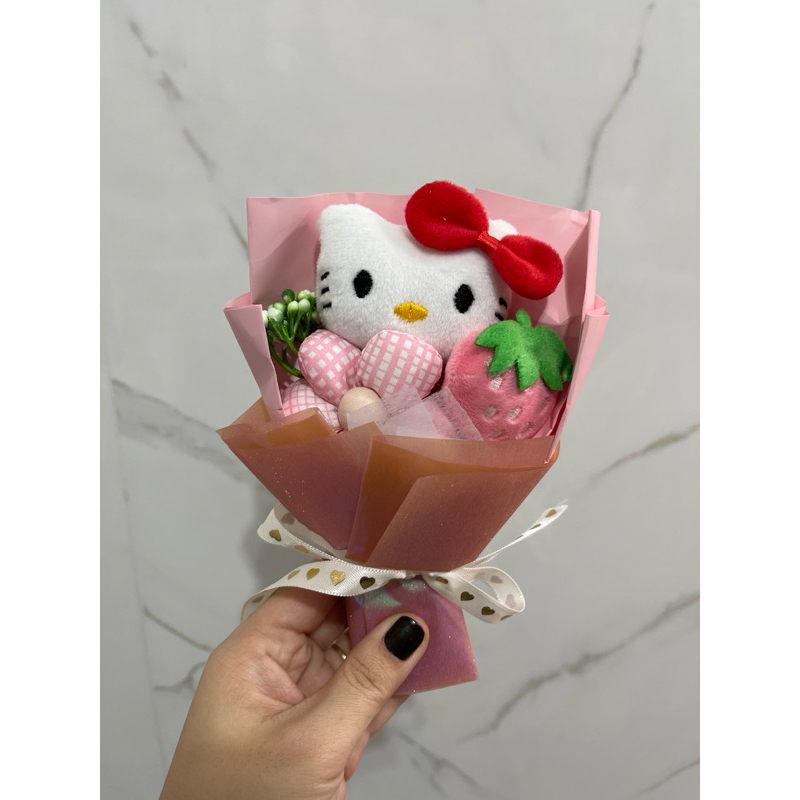 Buquê Hello Kitty Pelúcia: Onde Comprar | BuscaProdutos