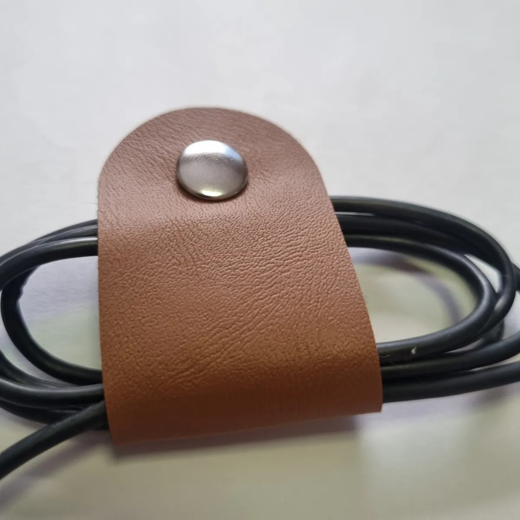 kit 6 Porta Cabo Fios De Fone Couro Sintetico Organiza temos cor Preto Caramelo Marfim Rose Marsala