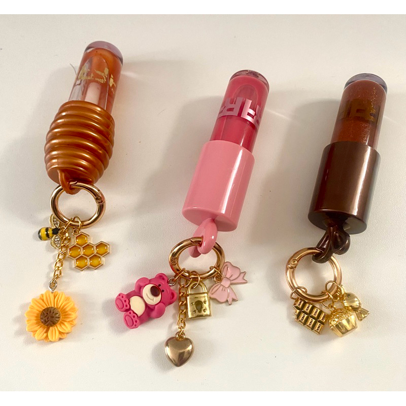 Chaveiro para Gloss com Argola Articulada e Pingente para o Gloss  Lip Honey,  Lip Bunny e Lip Love em Oferta na Shopee