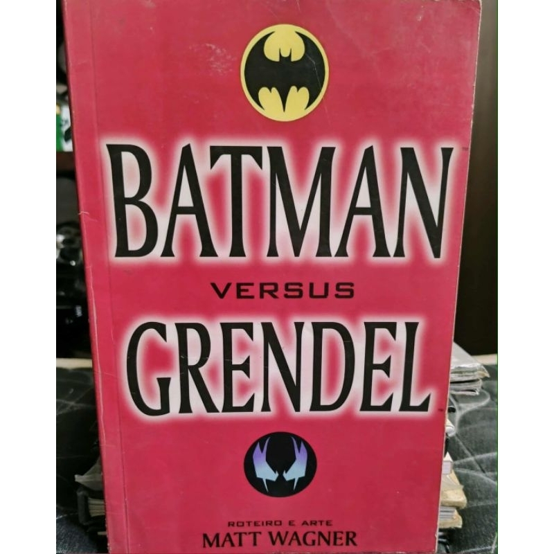 HQ / Batman Versus Grendel - Edição Encadernada - Matt Wagner