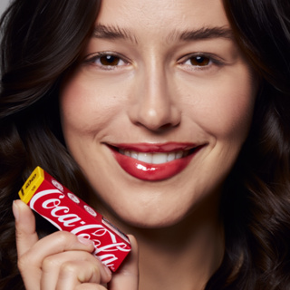 Hidratante Labial Carmed sabores Amora , Fini , Coca cola , Melancia , Briagadeiro Cimed em Oferta na Shopee