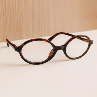 Óculos Vintage Blogueira Oval Armação Tartaruga + Estojo Unissex Tendência em Oferta na Shopee