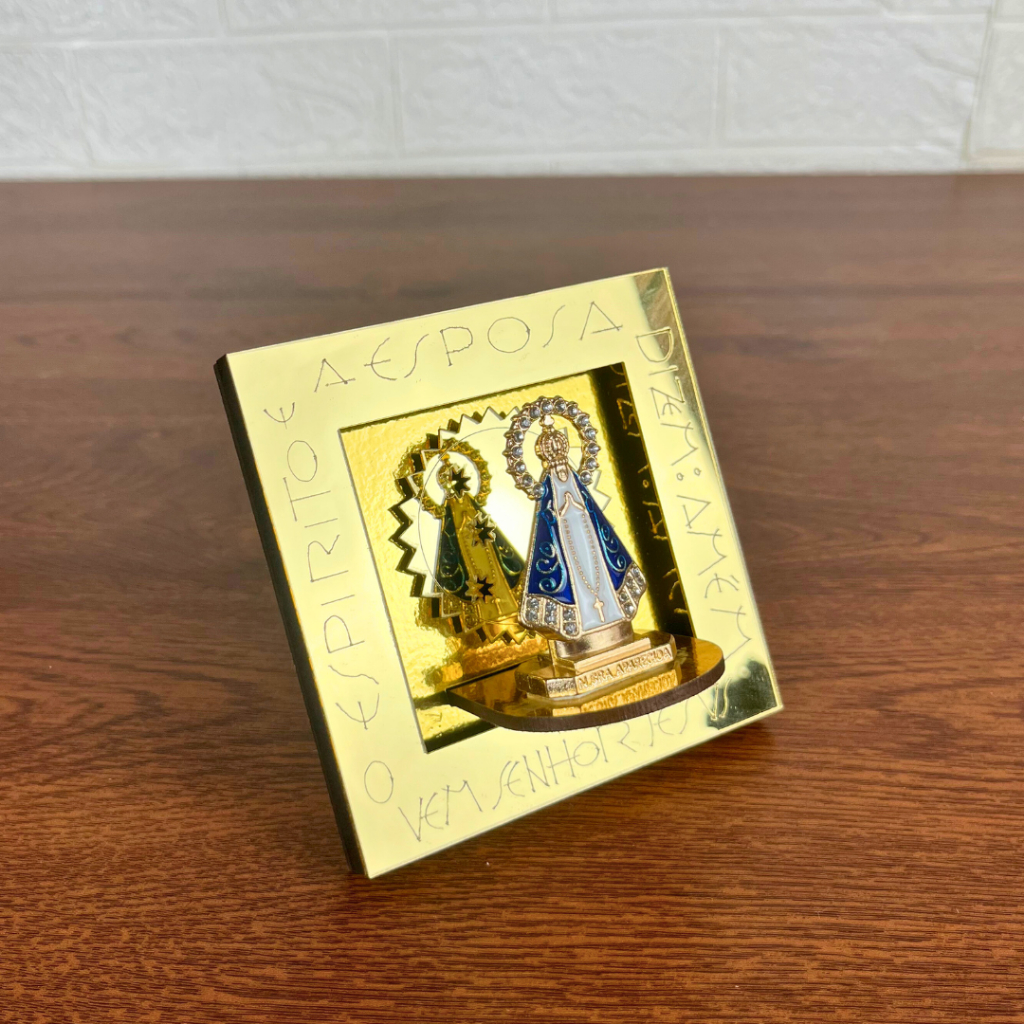 Nicho Dourado Nossa Senhora Aparecida Imagem em Metal com Strass Oratório Decorativo Altar Presente Fé Proteção