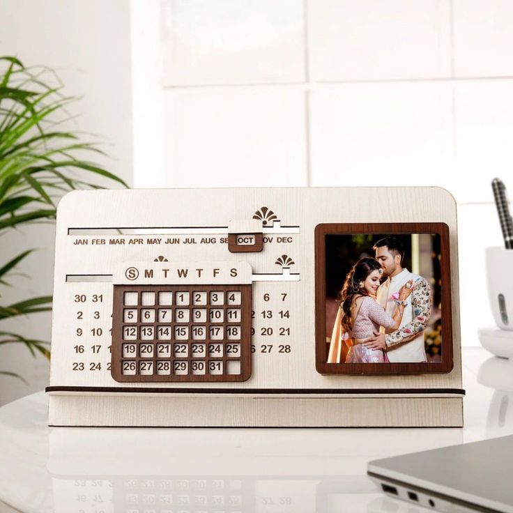 kit 10 Calendário Perpétuo em MDF | Porta-Retrato de Mesa Personalizável | Organizador de Escritório e Decoração