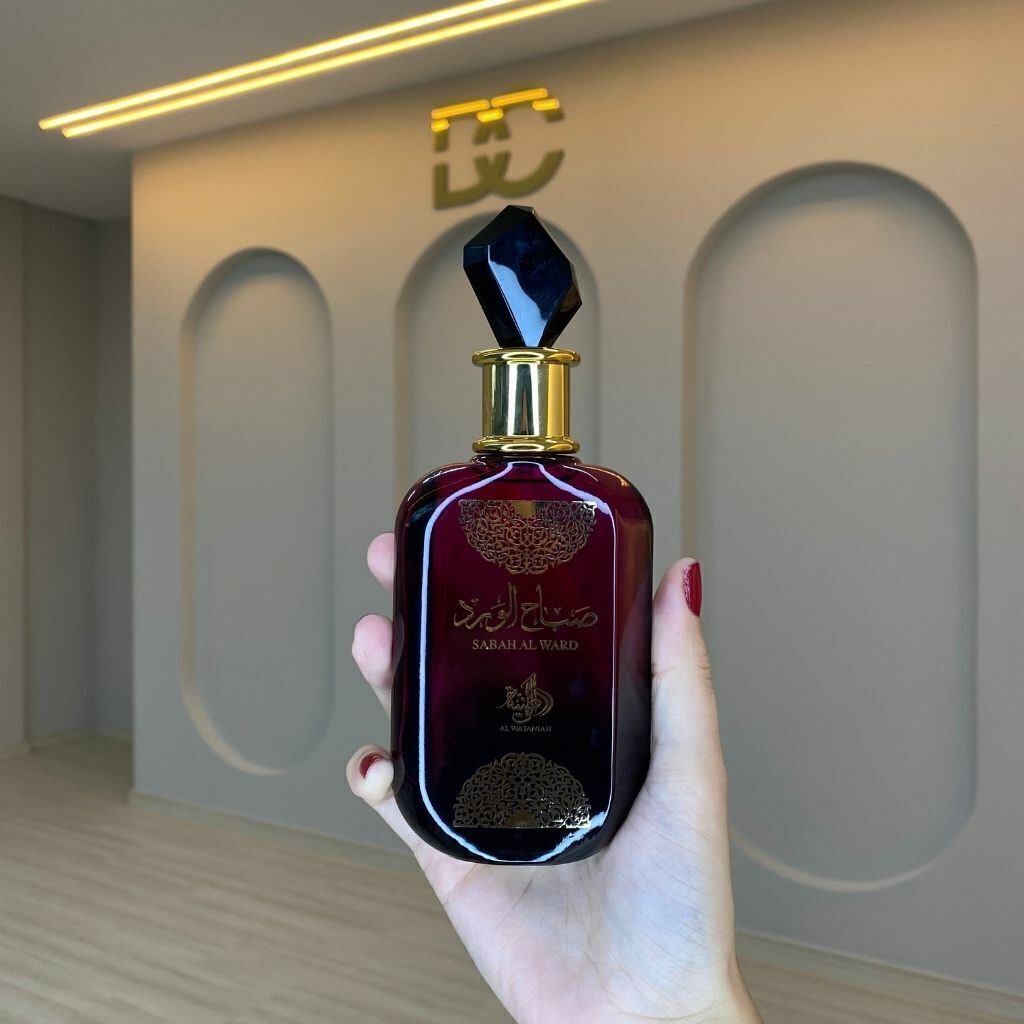 Sabah Fem: O Luxo e o Mistério da Perfumaria Árabe na Sua Pele.