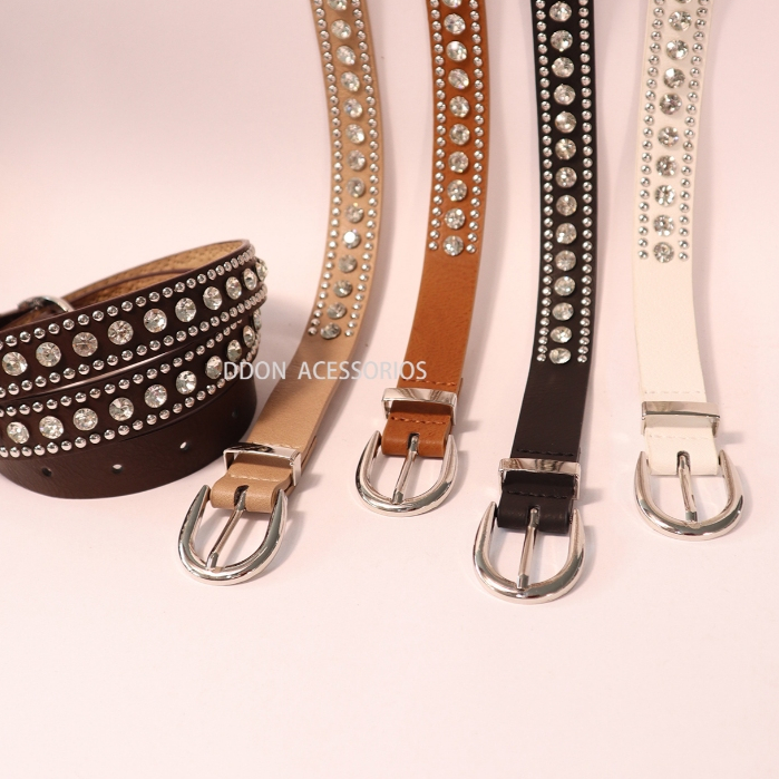 Cinto Feminino com Strass e Tachas 2,3cm fivela prata