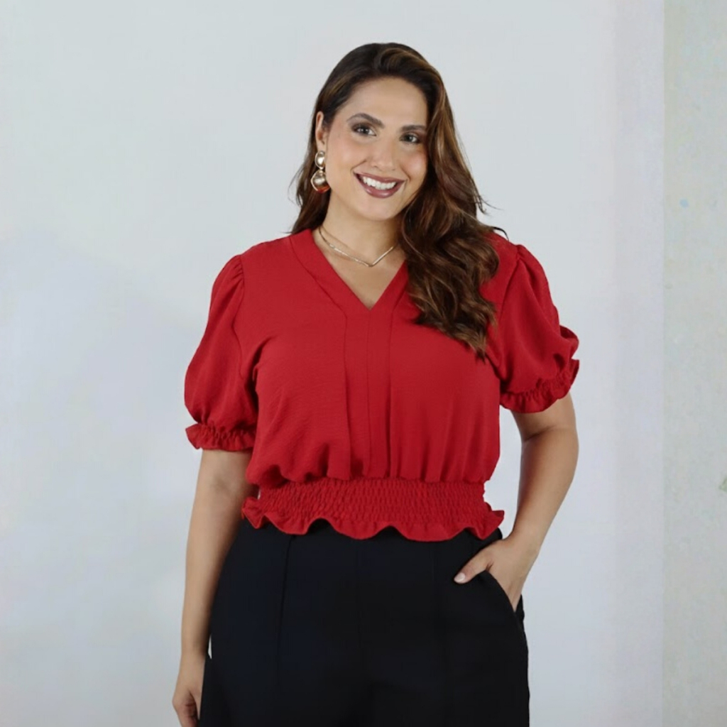 Blusa Feminina Plus Size Gola Decote V Manga Curta E Barra Com Elástico Crepe Duna