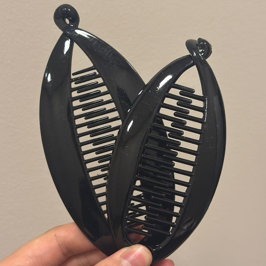 Kit 2 Prendedores de Banana (um grande e um pequeno) Acessório Meninas/Prendedor de Peixe