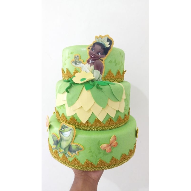 Princesa Tiana / Princesa e o Sapo Bolo Fake feito em eva