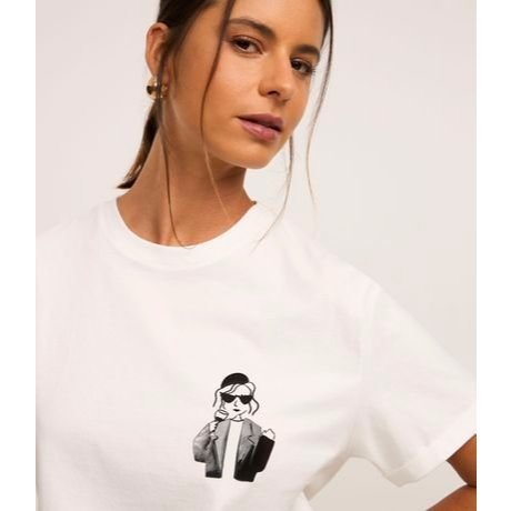 Camiseta Feminina Algodão Menina De Boina Exclusiva Camisa Branca Adulto e Infantil