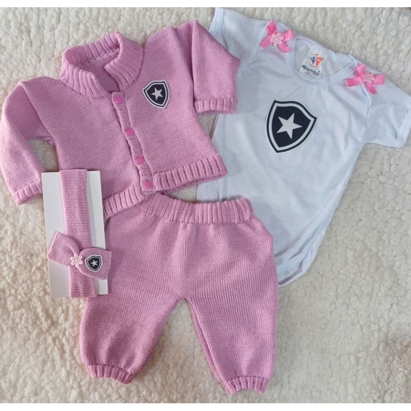Conjunto abriguinho de lã e body bebê do Botafogo.