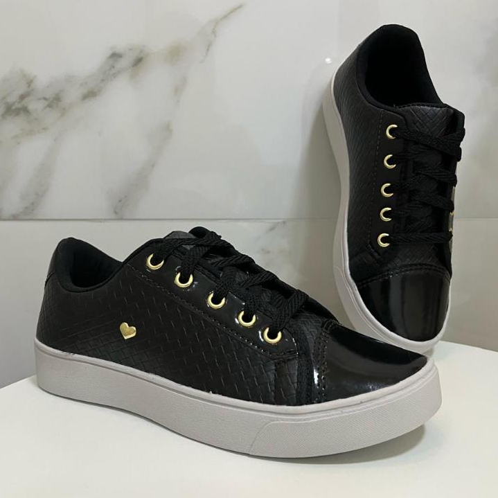 Tênis Feminino Preto Casual Texturizado com Detalhe em Coração Dia a Dia Sola Reta Leve Confortável em Oferta na Shopee