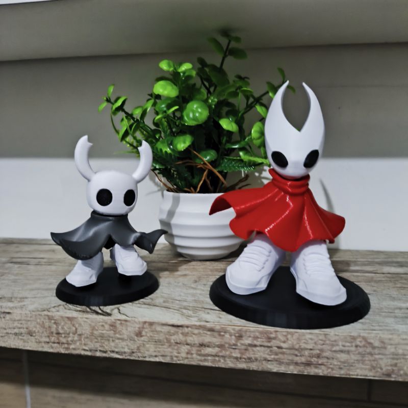 Miniaturas Hornet Silksong e Hollow Knight –  Meme "Shaw??" com Tênis / Action Figures / Decoração / Presente