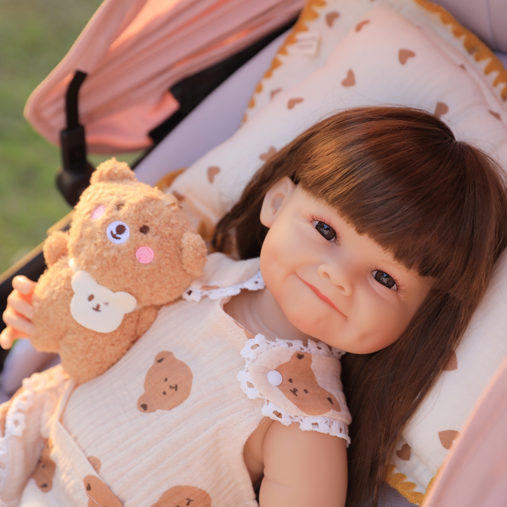 Bebê Reborn Silicone Menina 48cm Boneca Sorria Pode dar Banho Brastoy · foto 2