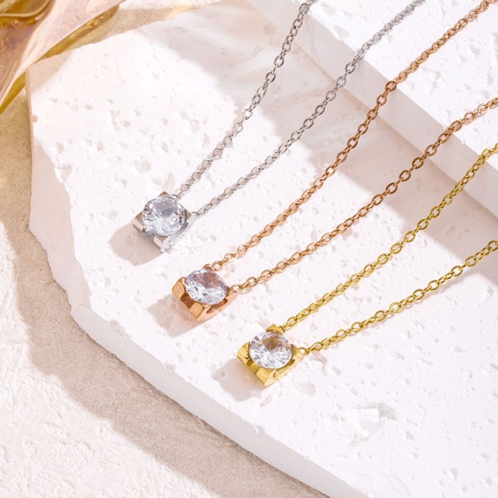 Colar feminino em aço inoxidável 18k, com design único e minimalista, pingente de zircônia cúbica super brilhante e corr