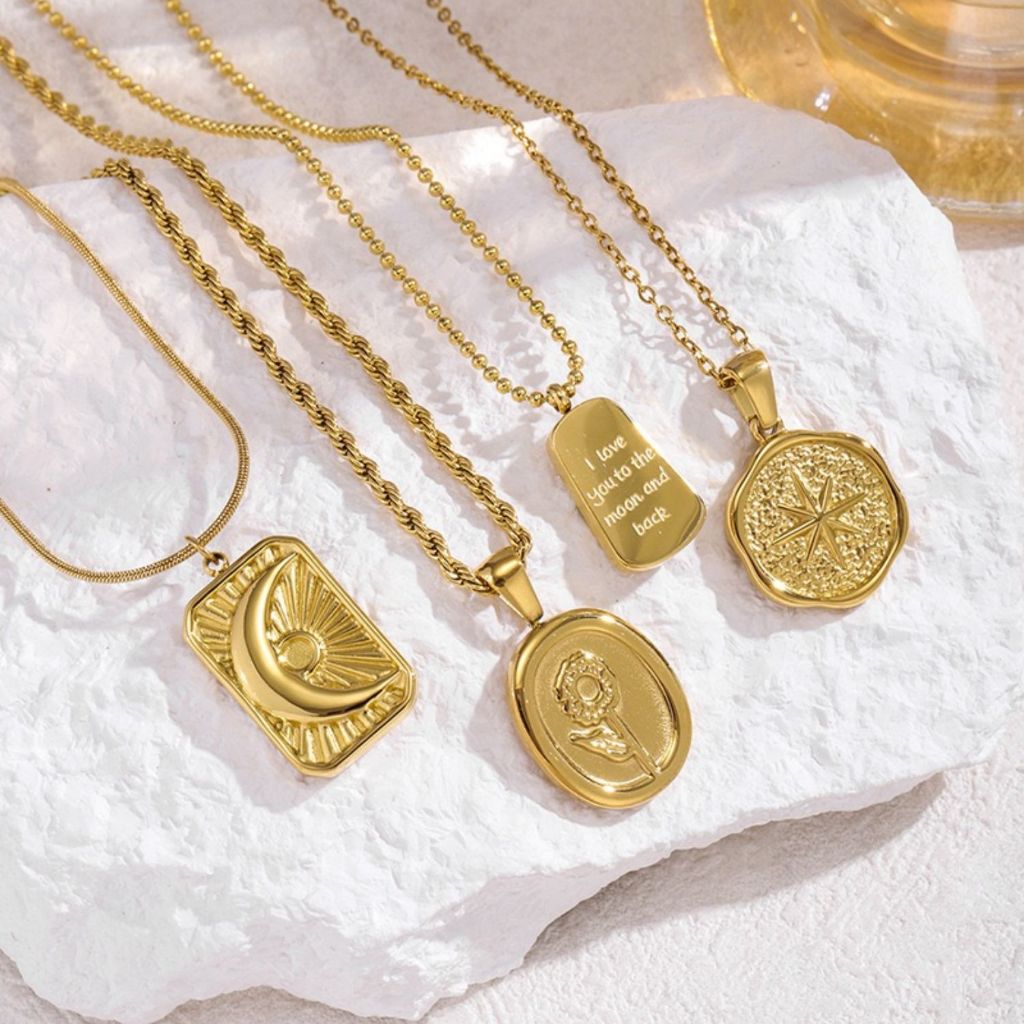 Colar com pingente geométrico de lua em estilo europeu e americano, corrente para clavícula em aço inoxidável 18K. em Oferta na Shopee