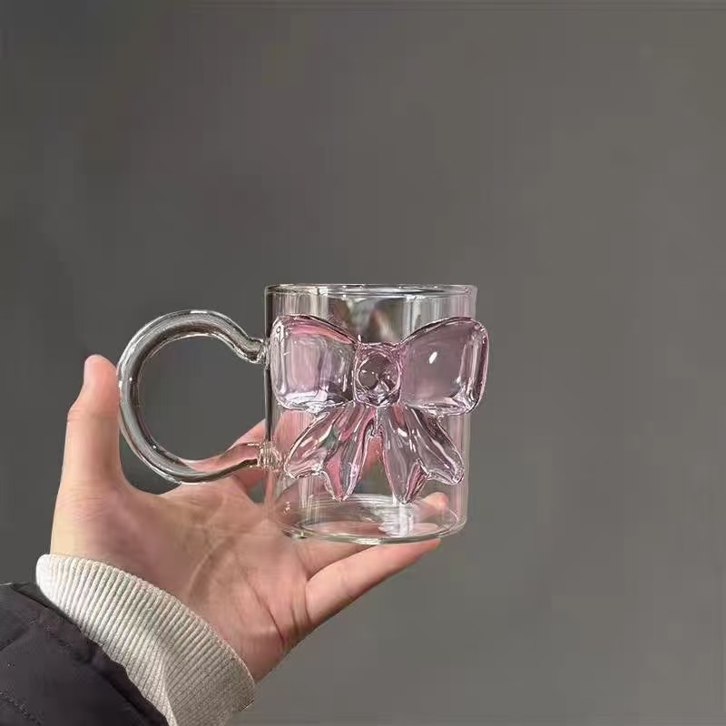 Caneca de vidro com laço 3D rosa 300ml em Oferta na Shopee