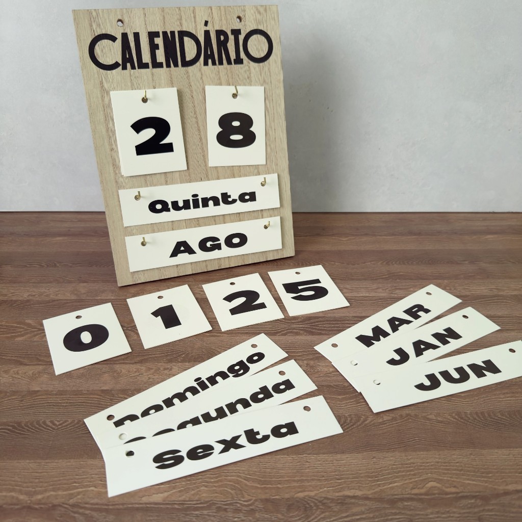Calendário de Mesa Permanente Perpétuo em Madeira MDF Decorativo para Escritório Clinica Recepção