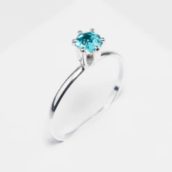 Anel Feminino Solitário de Formatura com Pedra Azul Turquesa Banhado a Prata