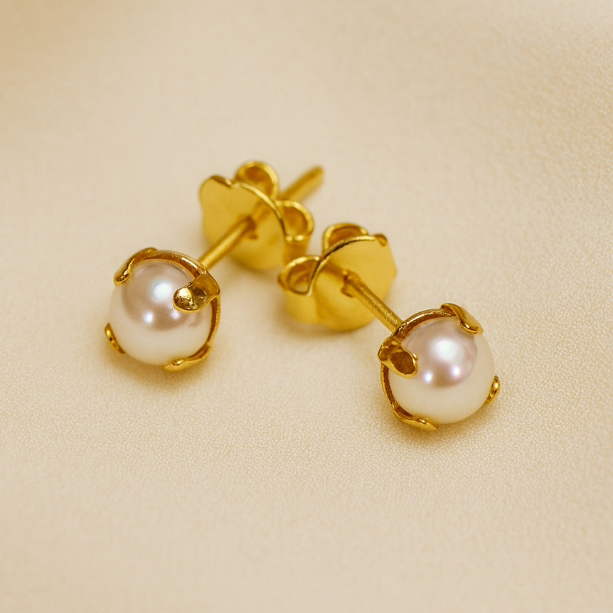 Brinco Infantil Pérola com Base Dourada - Banhado a Ouro 18k