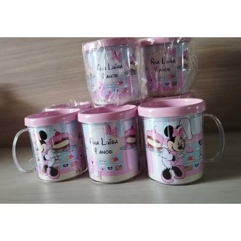 10 canecas acrílica personalizada para festa infantil lembrancinha. Confeitaria da Minnie