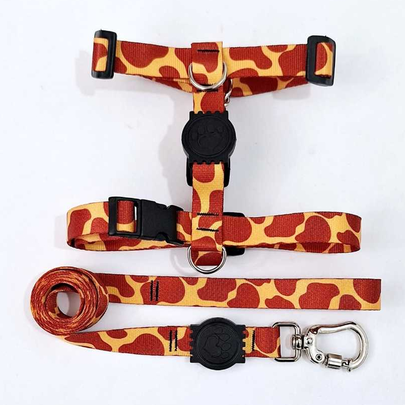 Peitoral H Anti-puxão estampa girafa com preto para cachorro em Oferta na Shopee