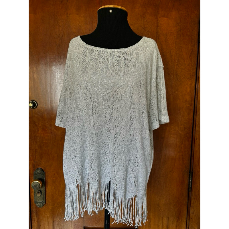 Blusa TAM G Prateada Prata Crochê Forro Manga Curta Franjas Fios com Brilho, brechó