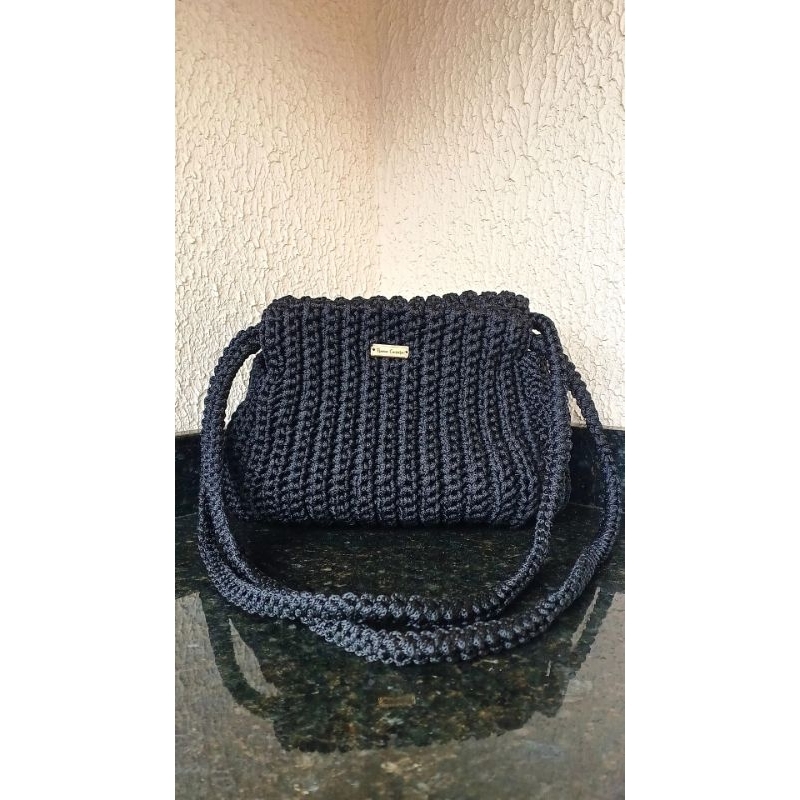 Bolsa Crochet Artesanal Preta Ombro Feminina com Forro | Trama Caiçara Ubatuba