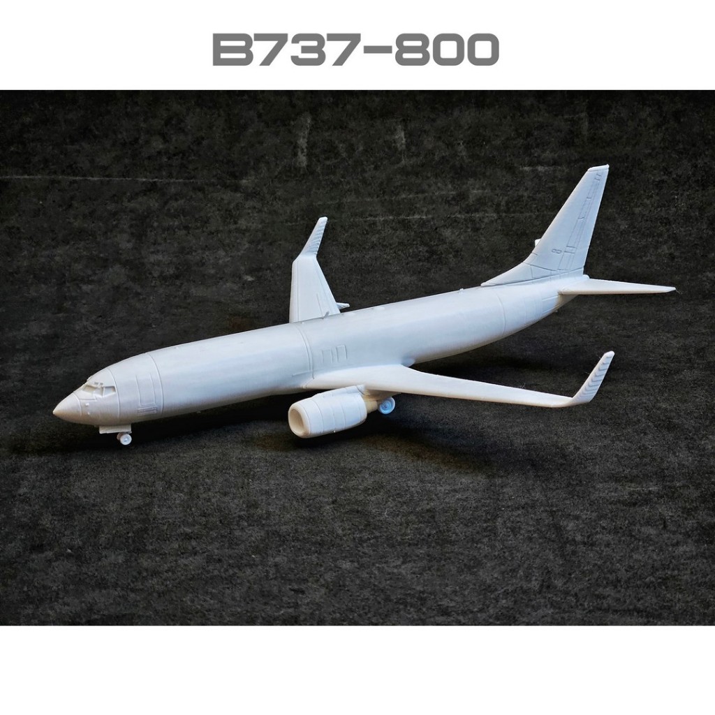 Avião Boeing B737-800 Maquete Escala 1:144 Plastimodelo