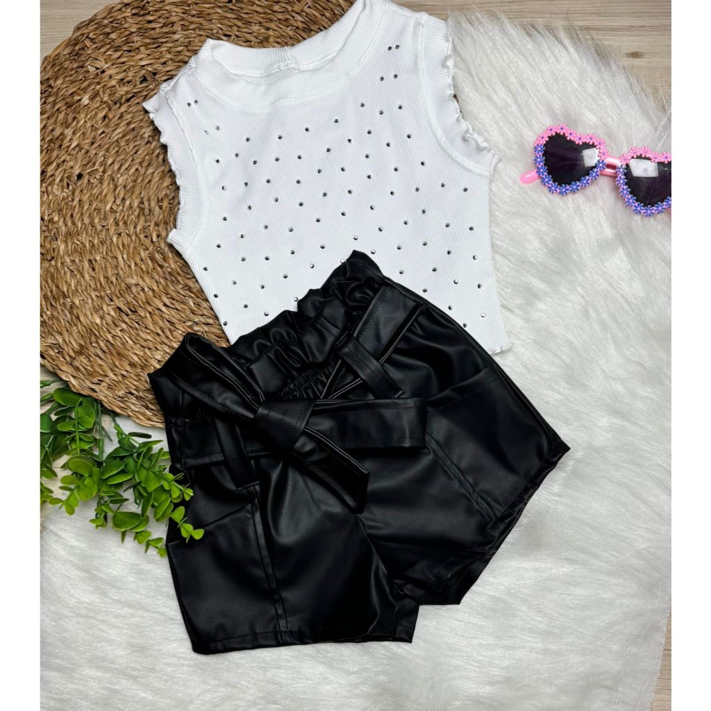 Conjunto Meninas Blusinha com Strass e Shorts Corino Fake com Laço 02 ao 10 anos em Oferta na Shopee