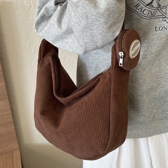 Bolsa Transversal de Cetim Listrado: Estilo + Conforto para o Dia a Dia
