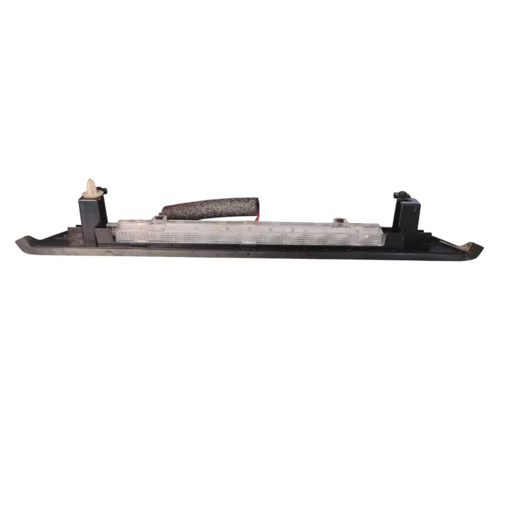 Break Light Luz De Freio Fiat Strada 2022 a 2025. COD DA PEÇA: 100258950