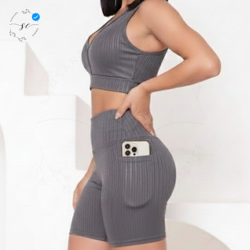 Conjunto de Academia Premium Sem Transparência Top com Bojo + Short Blackout com Bolso Lateral