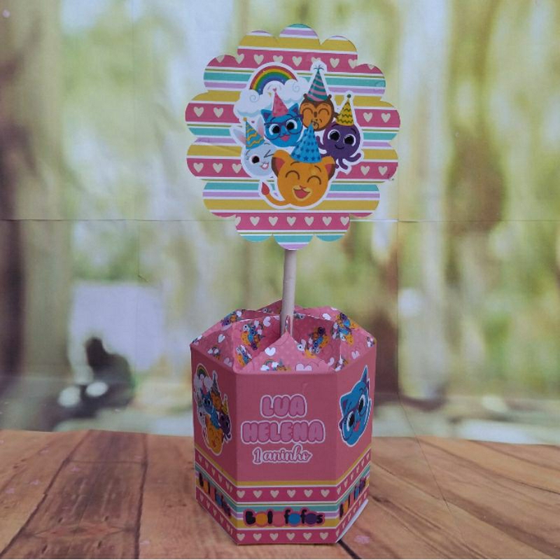 PEGUE e MONTE - Centro de Mesa Sextavado - Tema Bolofofos Menina - Lembrancinha de Festa Infantil