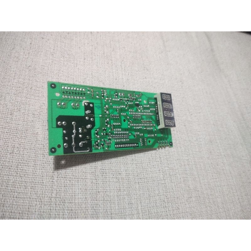 placa do microondas Electrolux MEF41+ membrana 70294574 127v