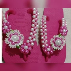 Chinelo bordado original Mia