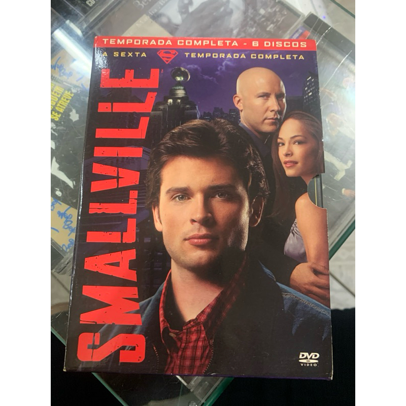 Box da sexta temporada da série Smallville, completa.