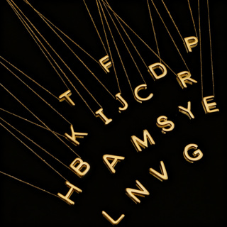 Colar Letra Delicada Inicial Passador Feminino (45cm) Banhado a Ouro 18k Anti Alérgico Cordão Acessórios Femininos em Oferta na Shopee