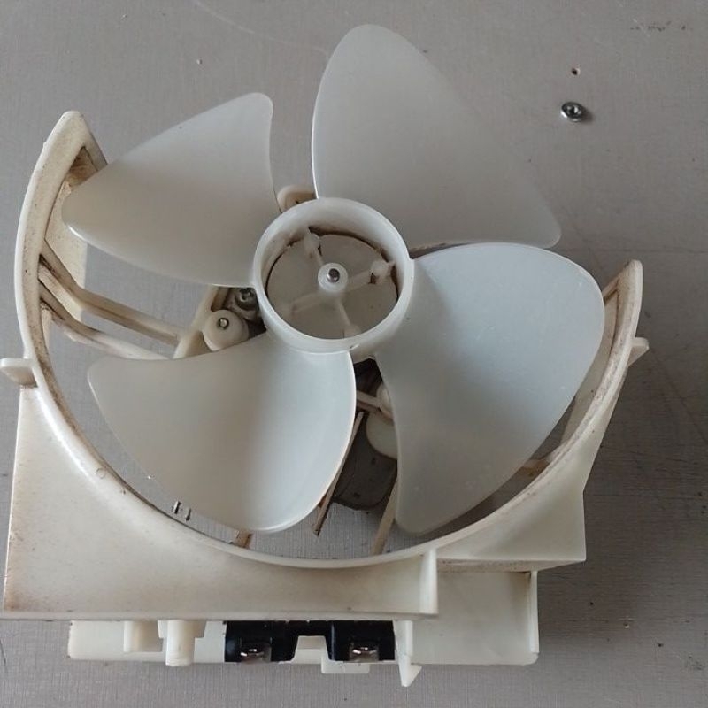 ventuinha microondas Electrolux mtd30 leiam descriçao