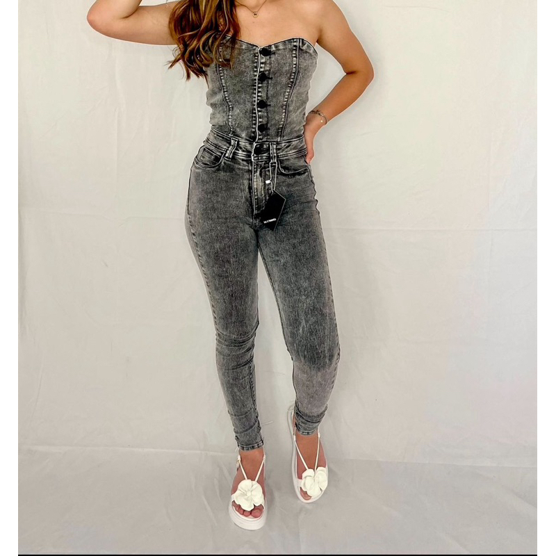 Macacão Jeans Sal e Pimenta - Comprar com Melhor Preço em Essenciais para Culinária