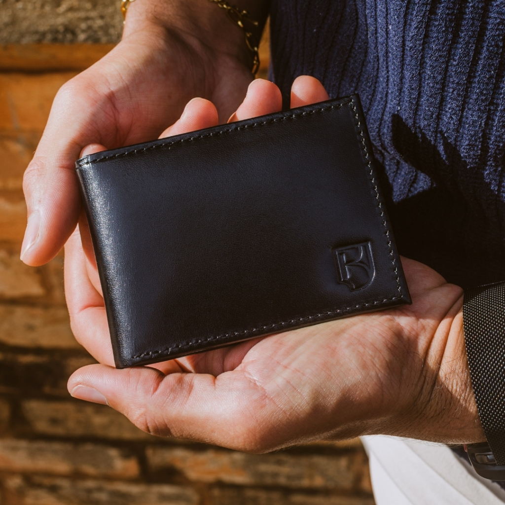 Carteira Masculina Couro Legítimo Slim Proteção RFID Cartões