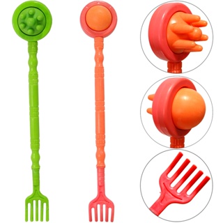 COCADOR DE PLASTICO COM MASSAGEADOR DUPLO COLORS 34CM Código 817808 em Oferta na Shopee