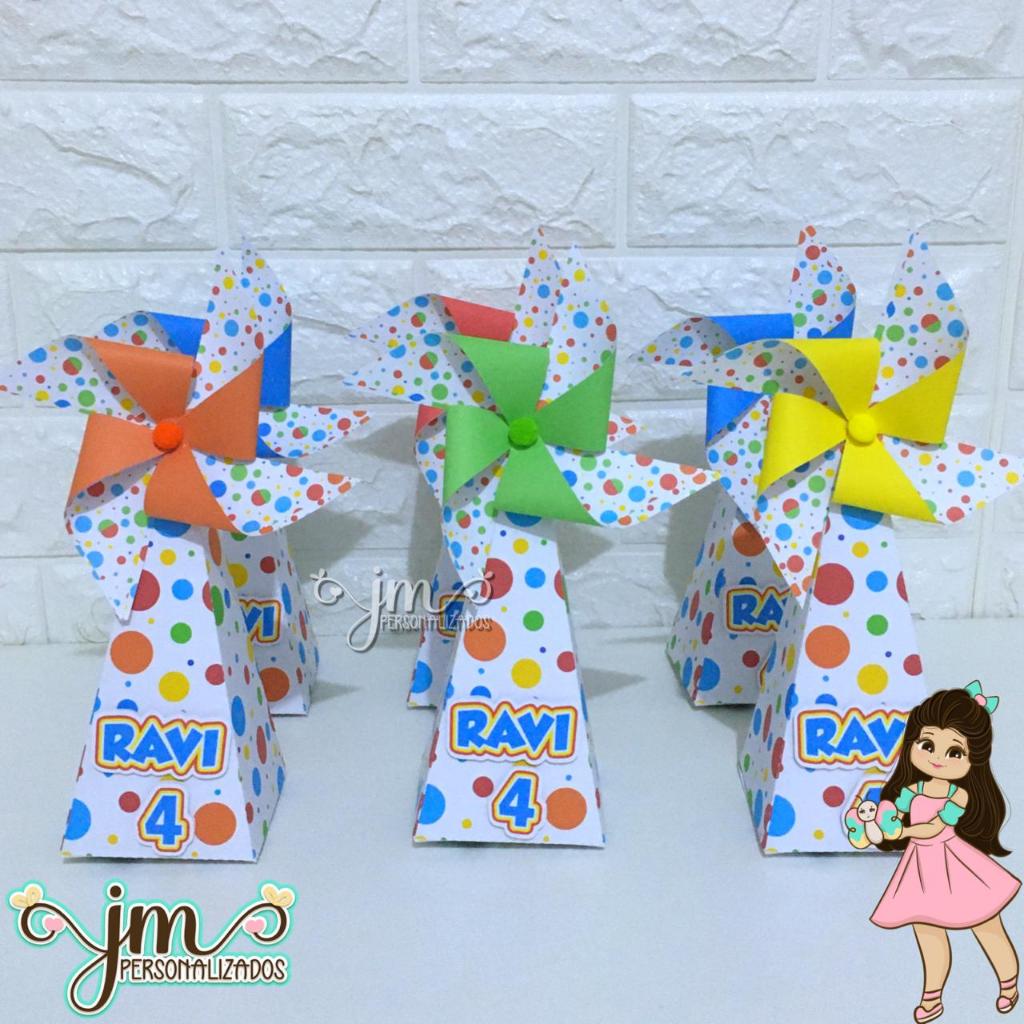 Caixa Pirâmide | Catavento - Tema: Bolinhas Coloridas | Lembrancinha Infantil | Mêsversário | Aniversário