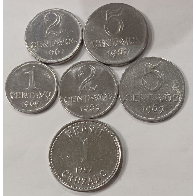 2 sets com 5 moedas de centavos mbc de 1967 e 1969 brinde uma moeda de 10 cruzados, total 12 moedas