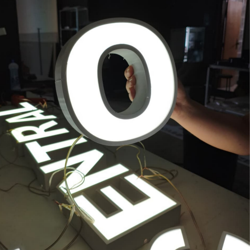 Logo Iluminado na Black Friday 2025 | BuscaProdutos