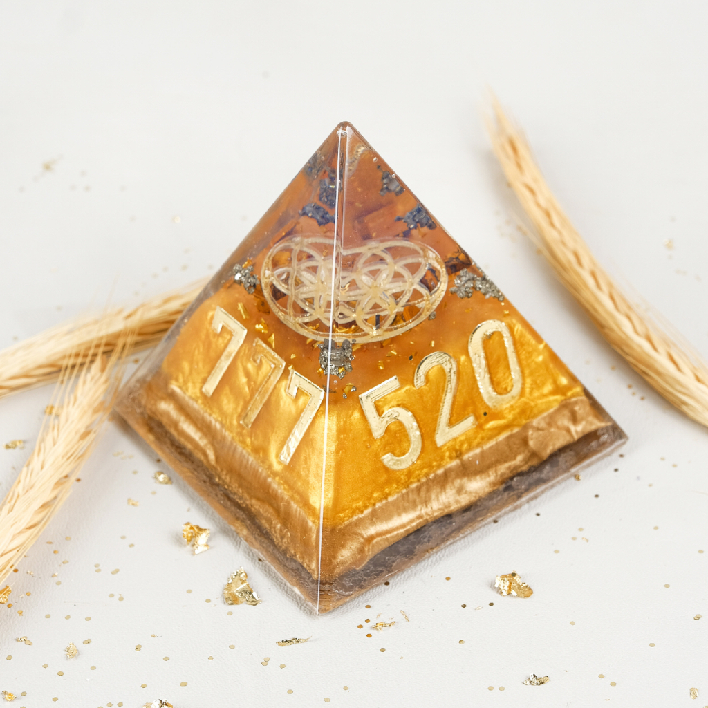 Orgonite Grabovoi Pirâmide Prosperidade Dinheiro Sorte Energia Positiva Reiki 520 741 777 Proteção Quântica Fortuna em Oferta na Shopee