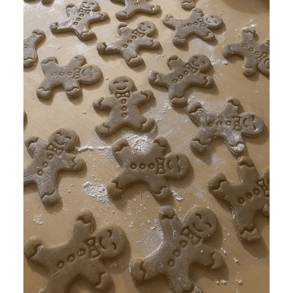 Cortador Molde Bonequinho Ginger Bread Feliz Cookie Biscoito Biscuit Confeitaria Artesanato - 7,5 cm X 6,5 cm