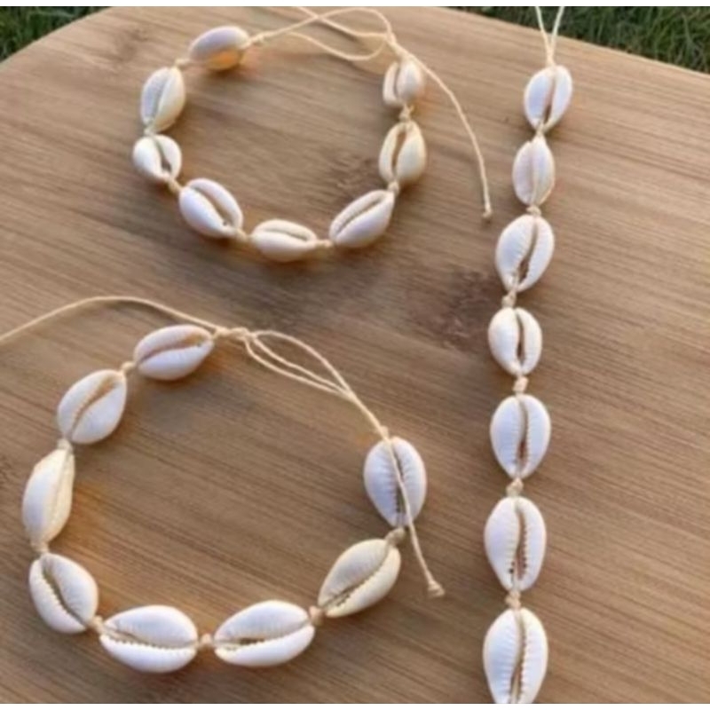 KIT COLAR E PULSEIRA/TORNOZELEIRA DE BUZIOS , MODA PRAIA COM FECHO DE AMARRAÇÃO em Oferta na Shopee