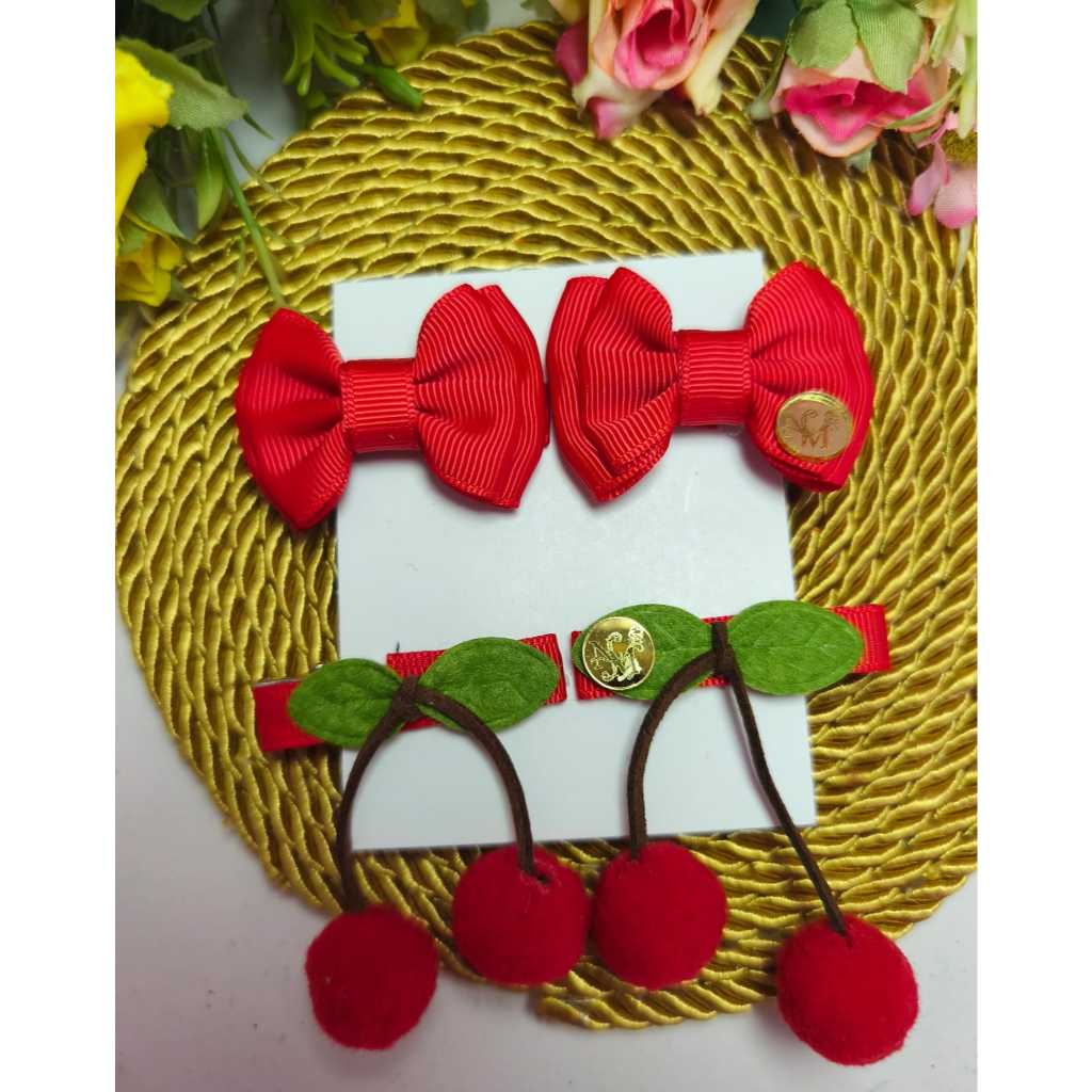 Duplinhas Baby Laços Cereja E Laços Para Bebês E Recém-Nascidos Com Bico de Pato Anti-Derrapante. em Oferta na Shopee